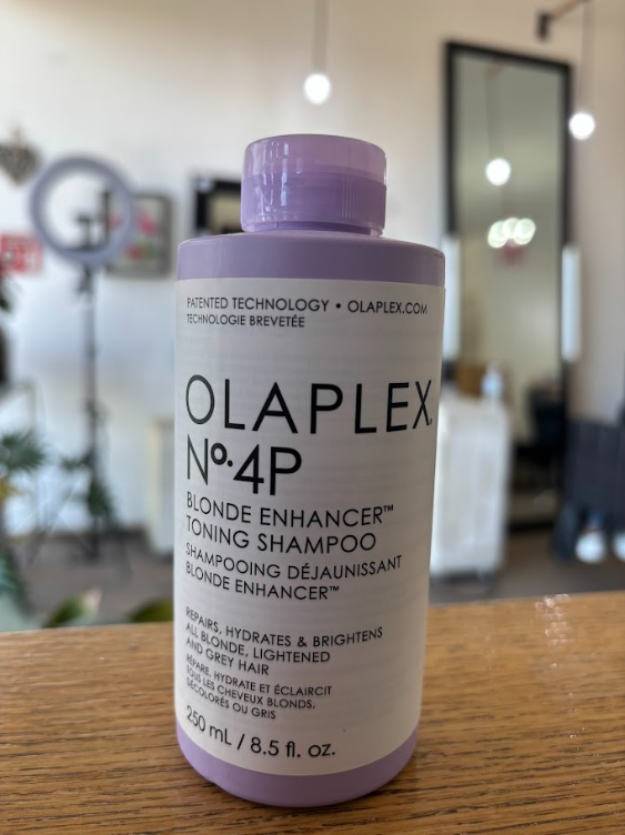 Olaplex No. 4P Blonde Enhancer Toning shampoo